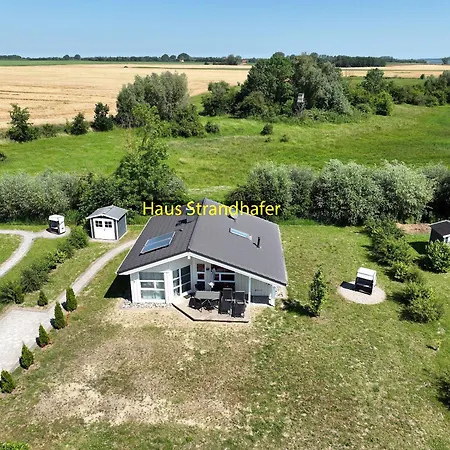 Holiday home Daenische Ferienhaeuser Am Salzhaff Haus Strandhafer Gollwitz