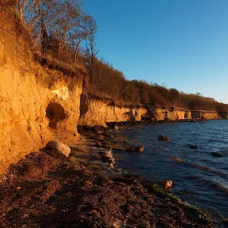 Дом отдыха Daenische Ferienhaeuser Am Salzhaff Haus Strandhafer