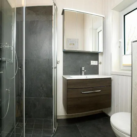 Daenische Ferienhaeuser Am Salzhaff Haus Strandhafer Holiday home *
