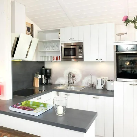 Дом отдыха Daenische Ferienhaeuser Am Salzhaff Haus Strandhafer